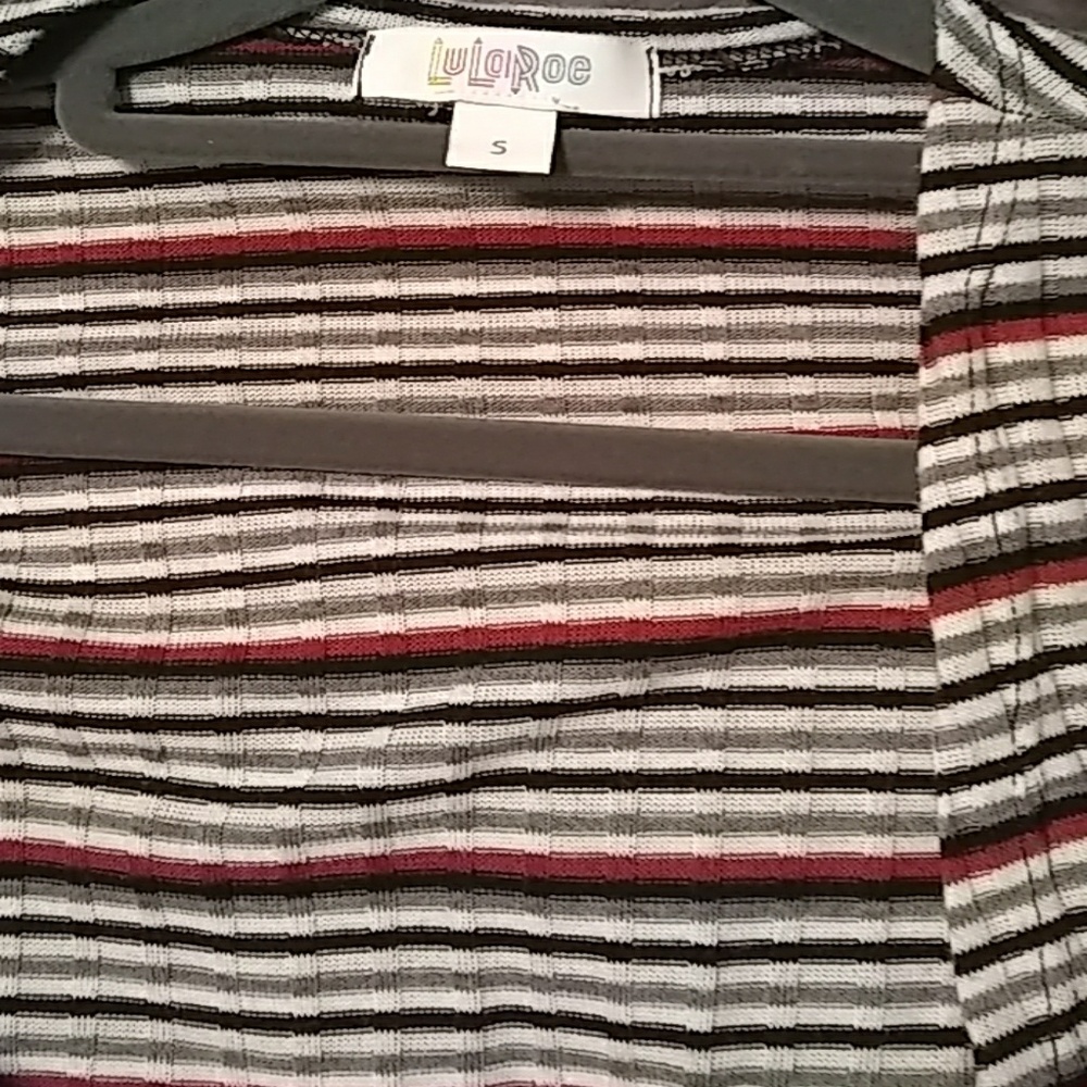 Small LuLaRoe Sarah EUC